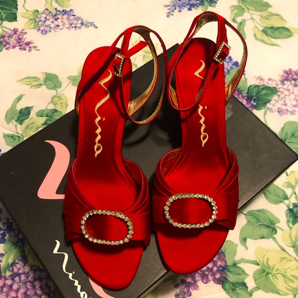 Nina red satin dress shoes, size 7 1/2 M